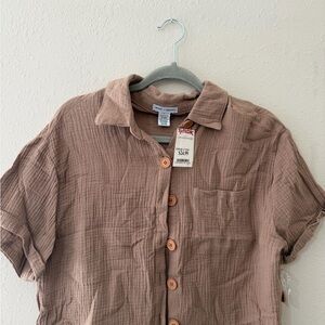 Light Brown Short-Sleeve Button-Up Shirt